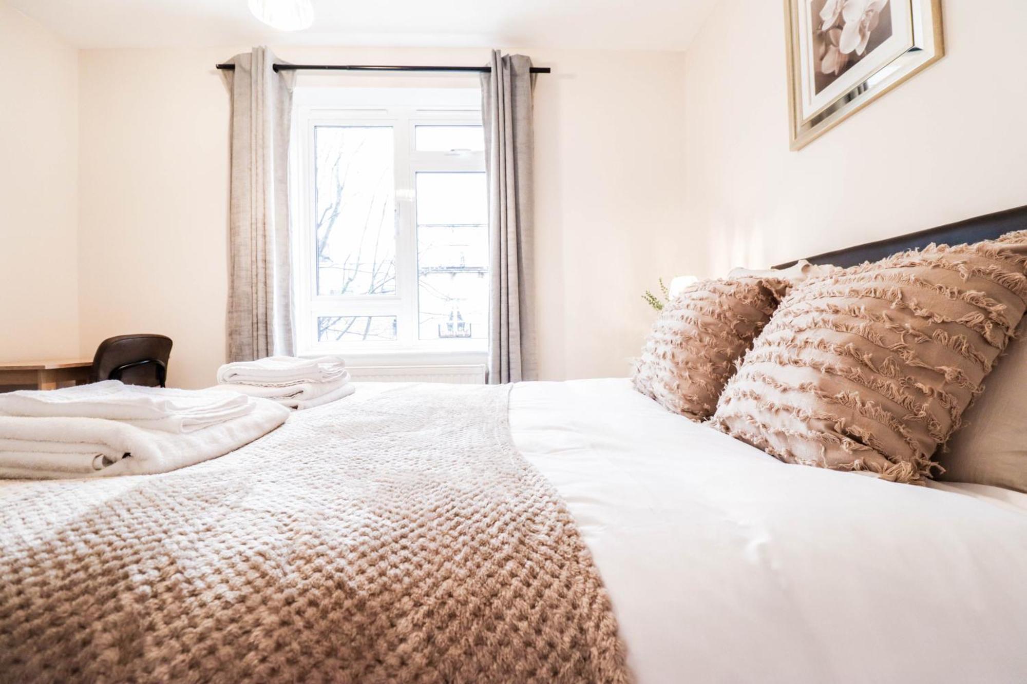 Gorgeous 2-Bedroom London Apartment 런던 외부 사진