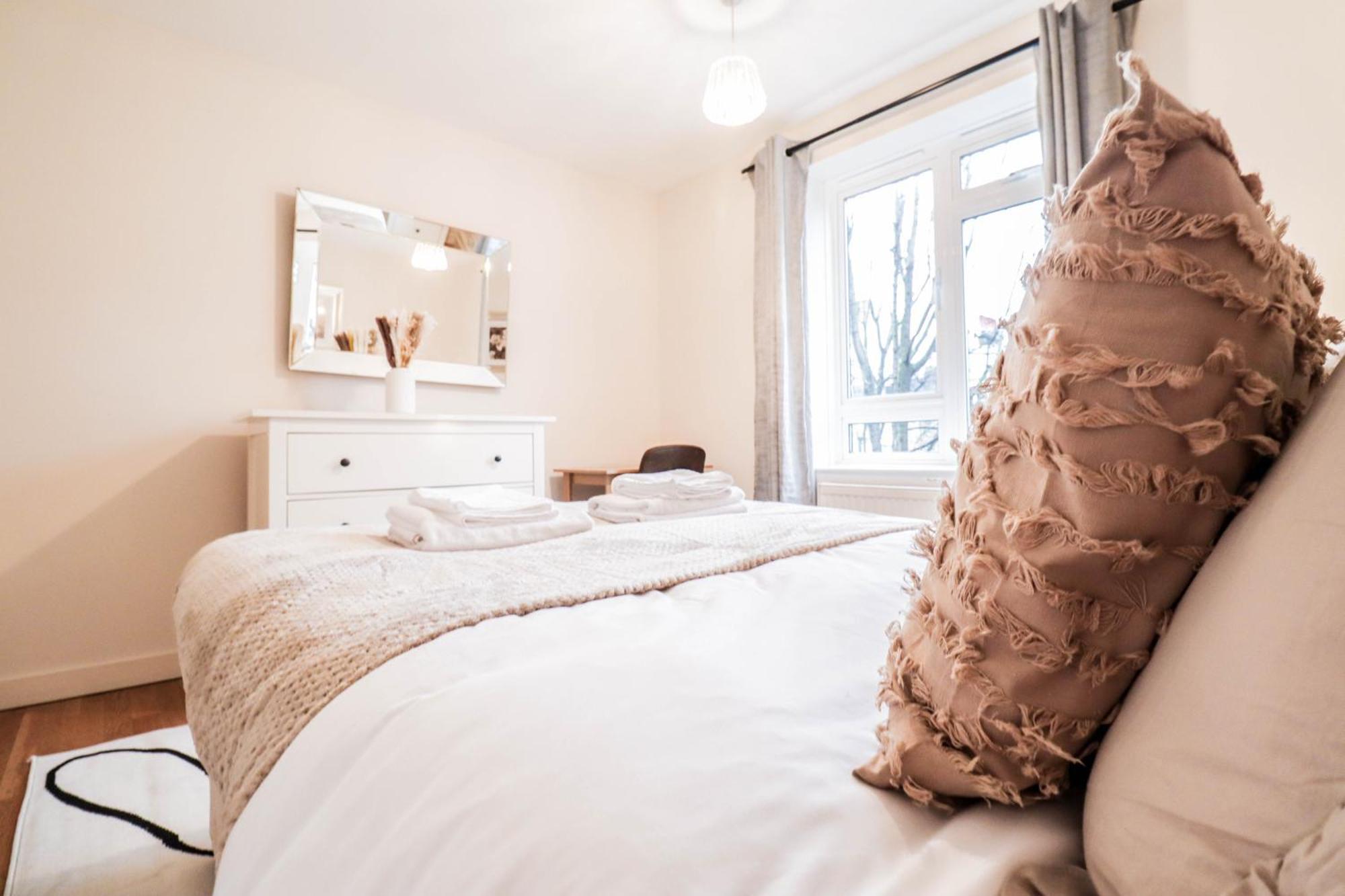 Gorgeous 2-Bedroom London Apartment 런던 외부 사진