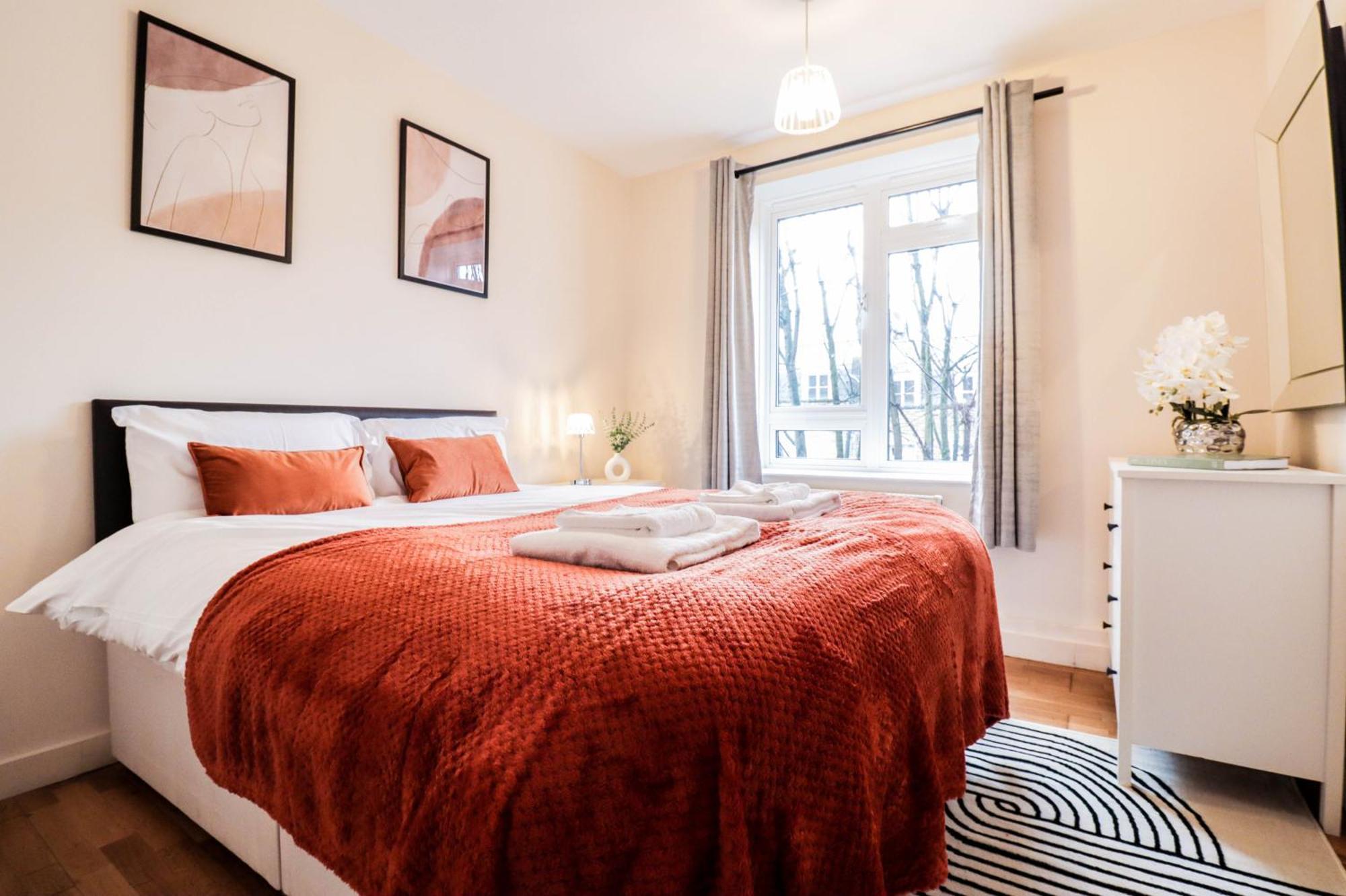 Gorgeous 2-Bedroom London Apartment 런던 외부 사진