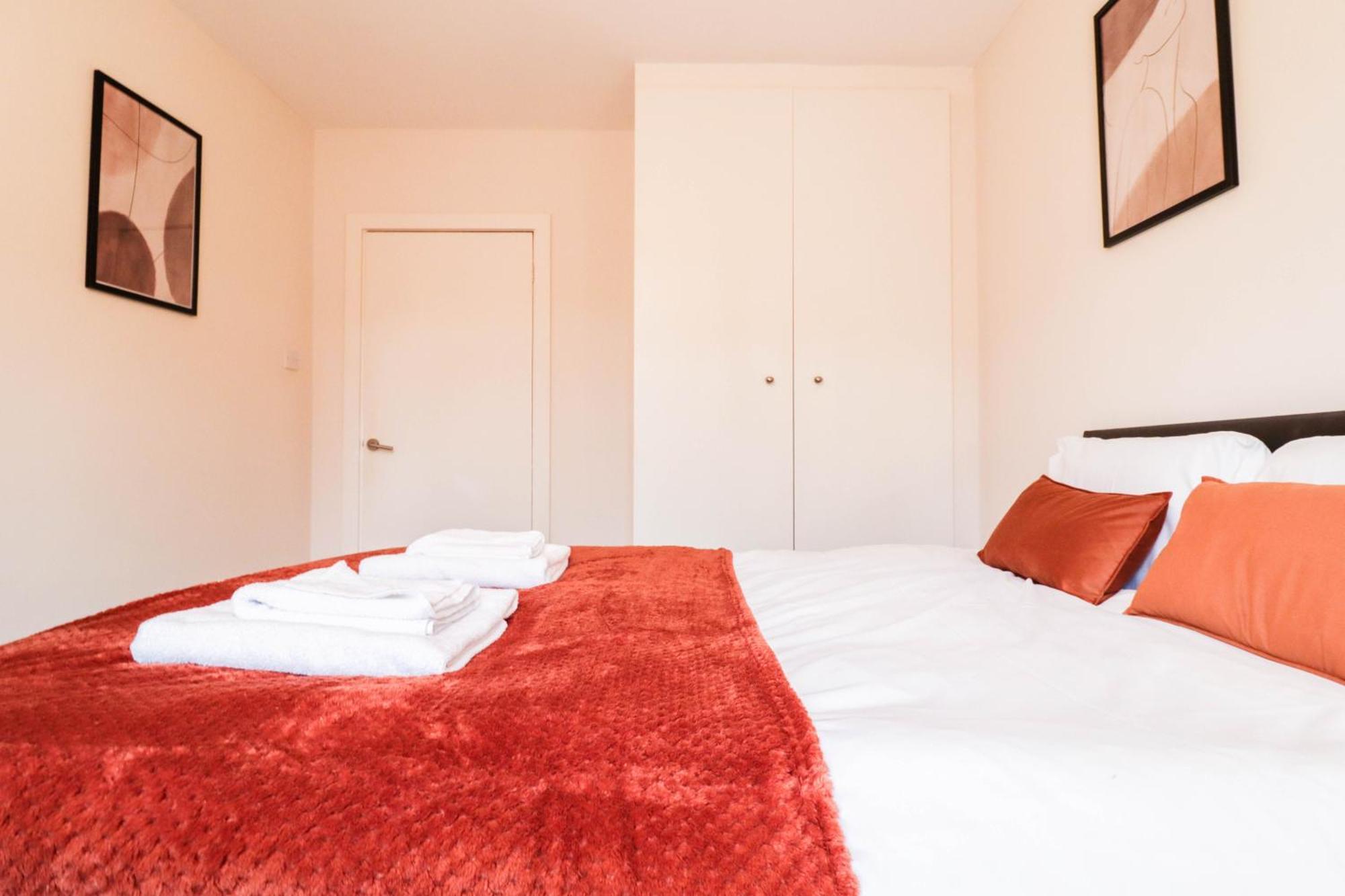 Gorgeous 2-Bedroom London Apartment 런던 외부 사진