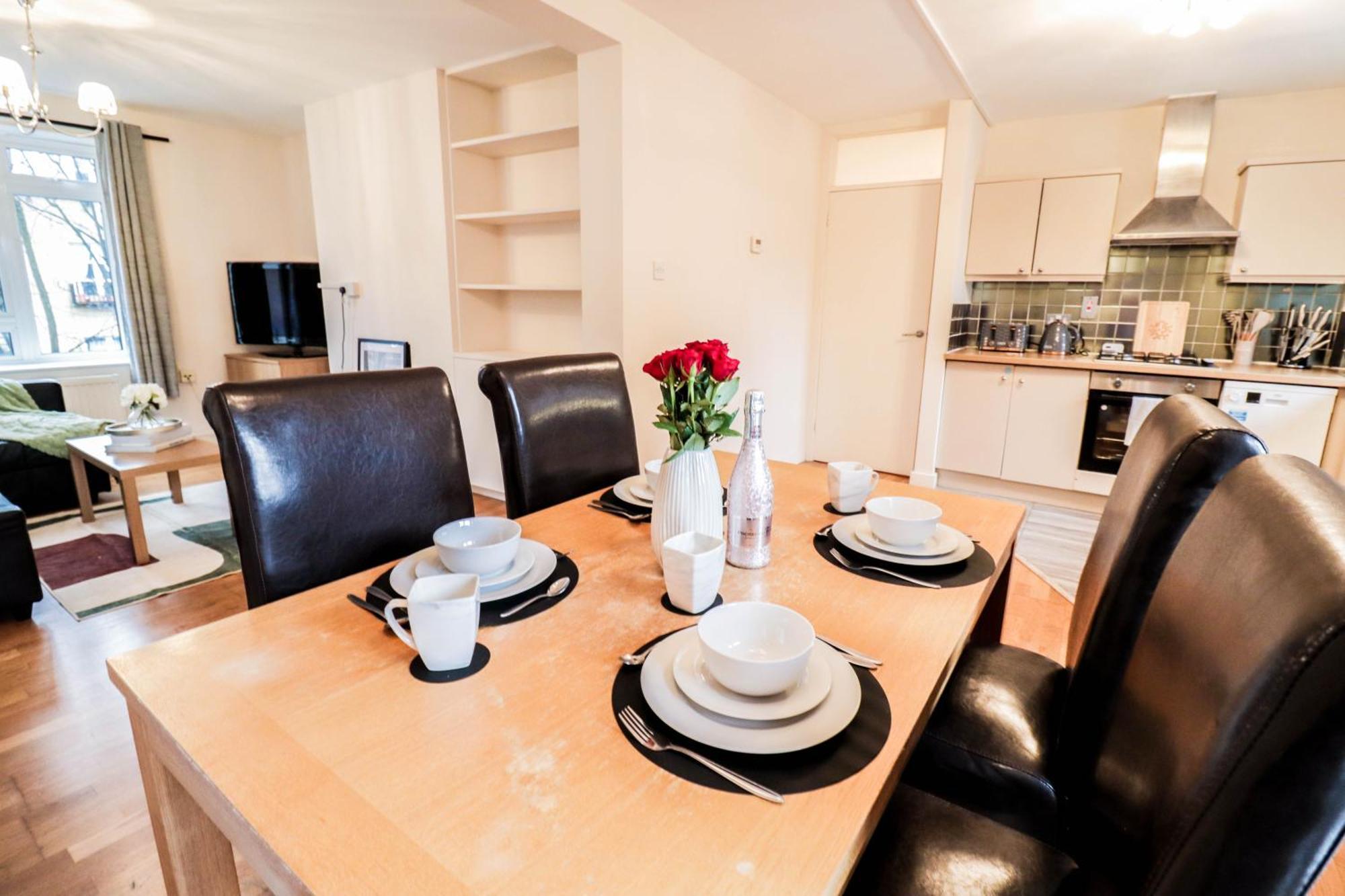 Gorgeous 2-Bedroom London Apartment 런던 외부 사진