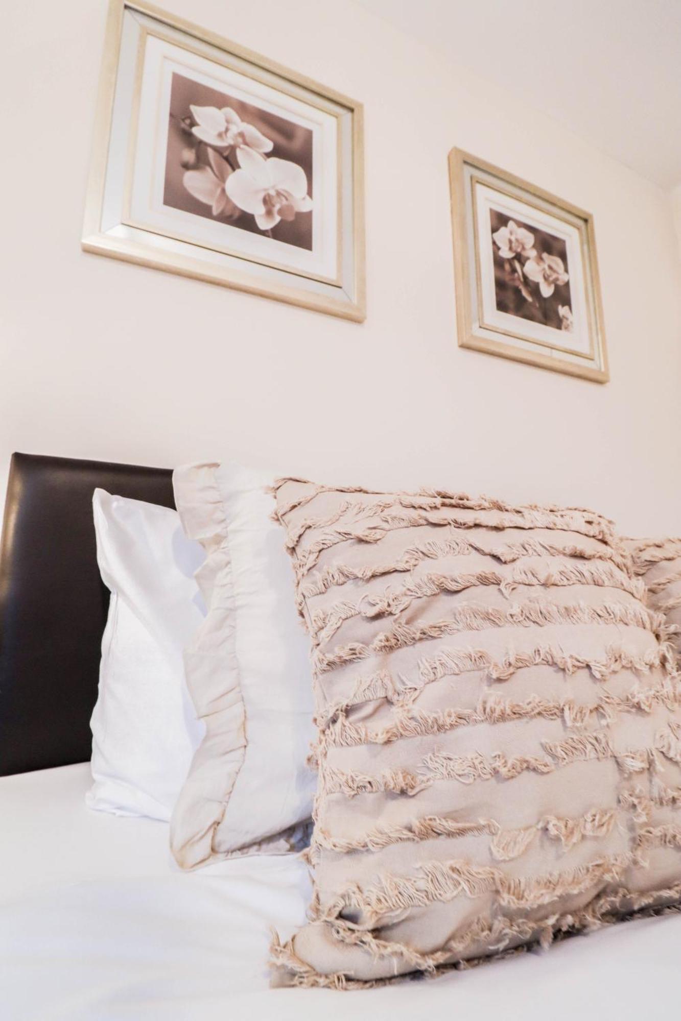Gorgeous 2-Bedroom London Apartment 런던 외부 사진