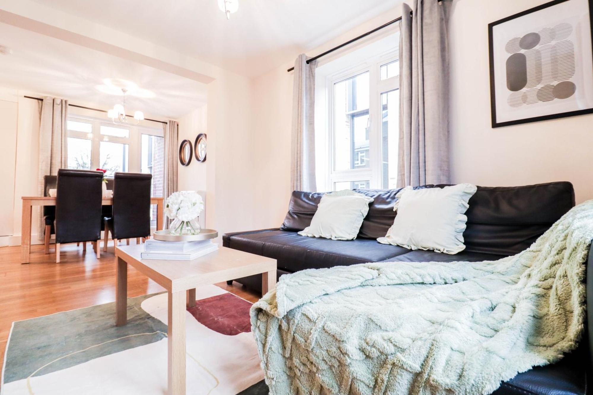 Gorgeous 2-Bedroom London Apartment 런던 외부 사진