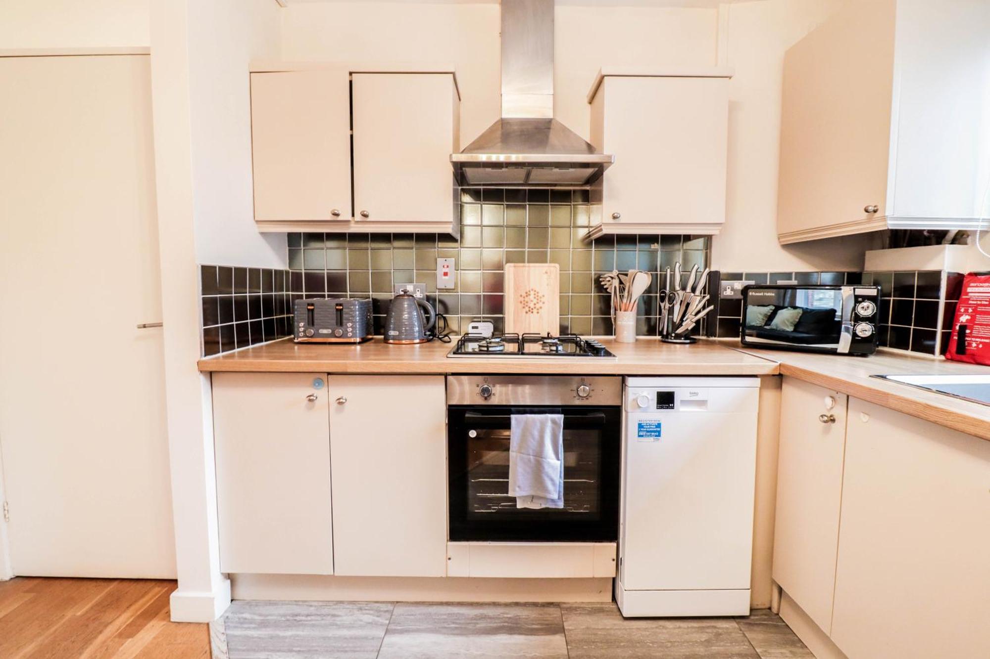 Gorgeous 2-Bedroom London Apartment 런던 외부 사진