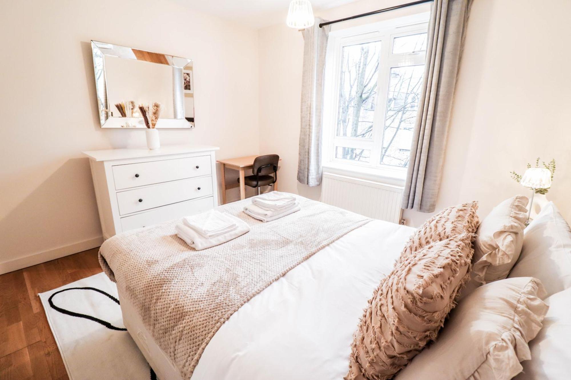 Gorgeous 2-Bedroom London Apartment 런던 외부 사진
