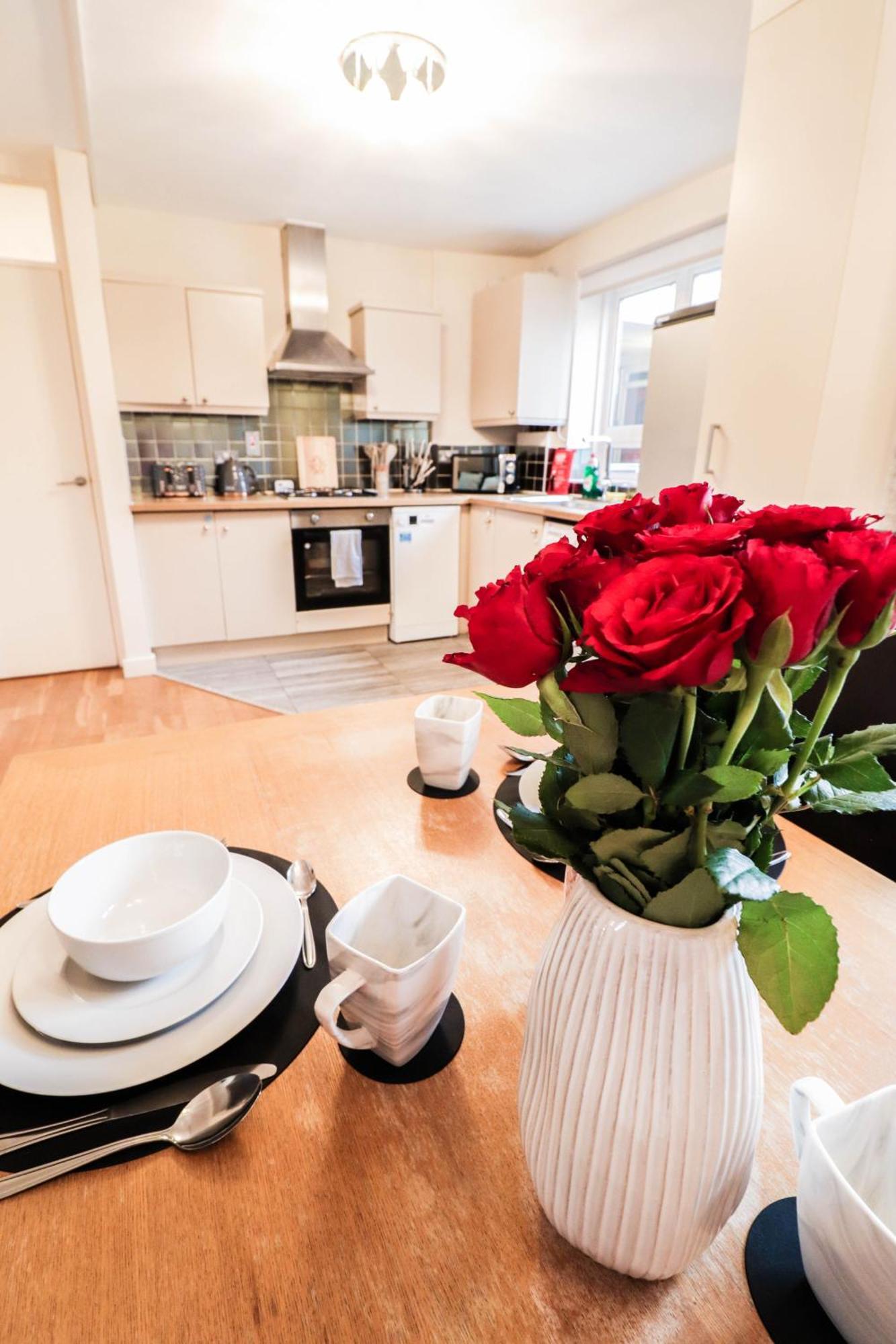 Gorgeous 2-Bedroom London Apartment 런던 외부 사진